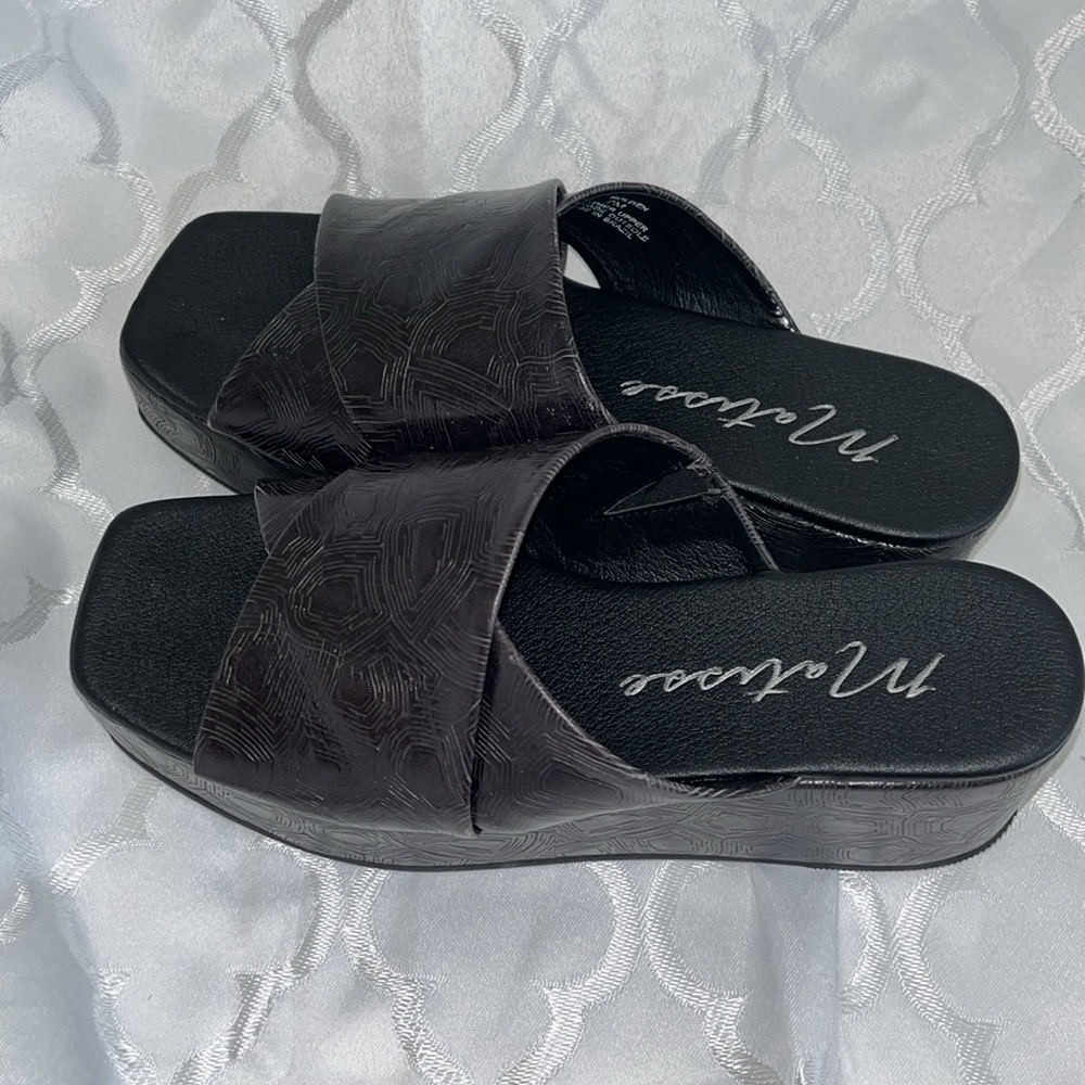 Matisse Leather Wedge Slides - Picture 5 of 6